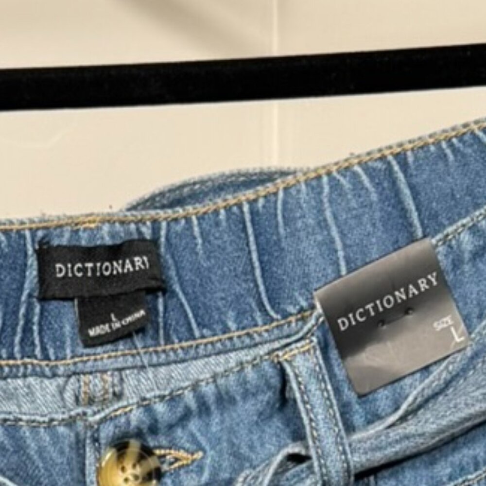Dictionary High-Rise Wide-Leg Jeans with Tie Belt – Light Wash Denim NWT - Picture 3 of 6